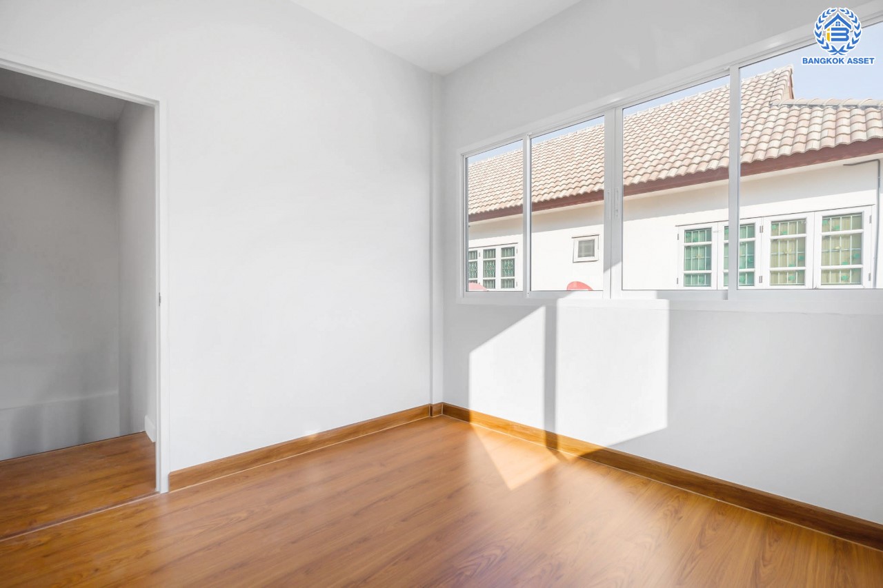 บ้านมือสองตกแต่งใหม่ ทาวน์เฮ้าส์หลังใหญ่ระดับบ้านแฝด! ม.ดรีมเพลส กาญจนาฯ-ราชพฤกษ์ เนื้อที่ 31 ตร.ว. ฟังก์ชัน 3 ห้องนอน 2 ห้องน้ำ Facilities ครบครัน พร้อมตอบโจทย์ทุกการเข้าอยู่ บนทำเลที่เชื่อมต่อหลายเส้นทาง ถนนราชพฤกษ์ ,พระราม5 และบรมราชชนนี ใกล้ทางด่วน "ศรีรัช"